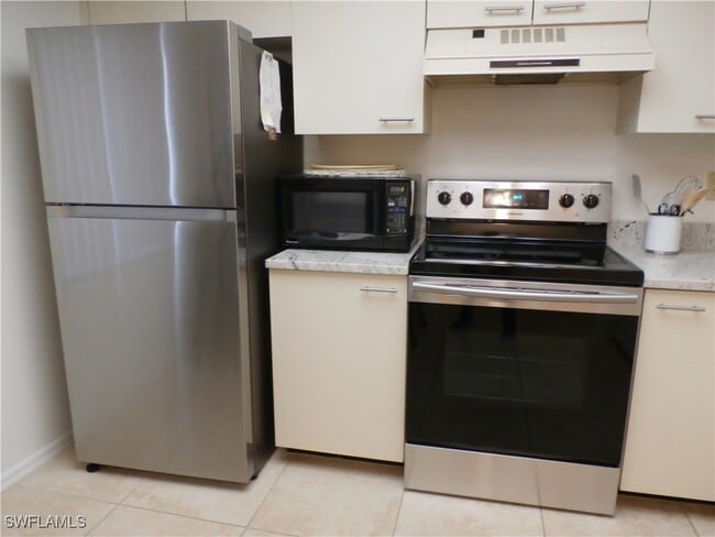 Building Photo - 11500 Caravel Cir Unit 4022
