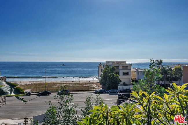 Photo - 22609 Pacific Coast Hwy