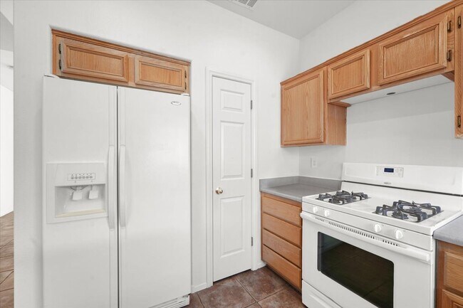 Photo - 3329 Autumn Veil St