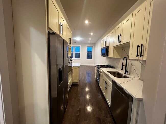 Photo - 4819 Main St Unit 202