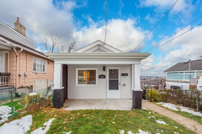 Photo - SCORE 50% OFF 1ST MONTH'S RENT IF SIGNED BY DEC 19! Stunning 4 bedroom home in Mt. Washington ava...