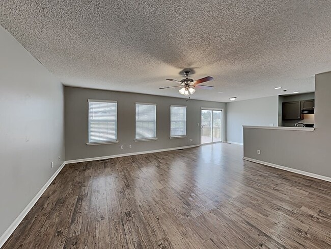 Photo - 109 Parkview Ln