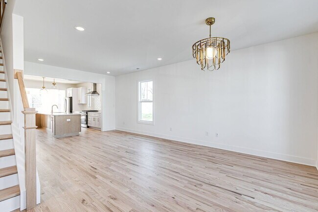 Photo - 2224 Perry St