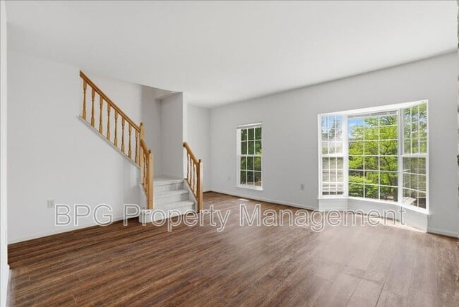 Photo - 522 Breckinridge Square SE