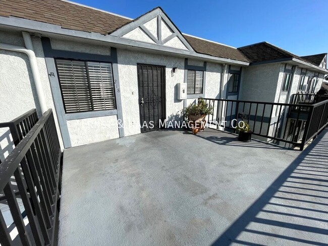 Photo - 2599 Walnut Ave Unidad 218