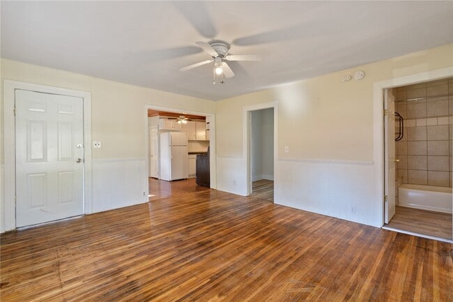 Photo - 250 Sanford St