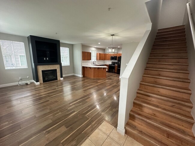 Photo - 2350 Simmons St