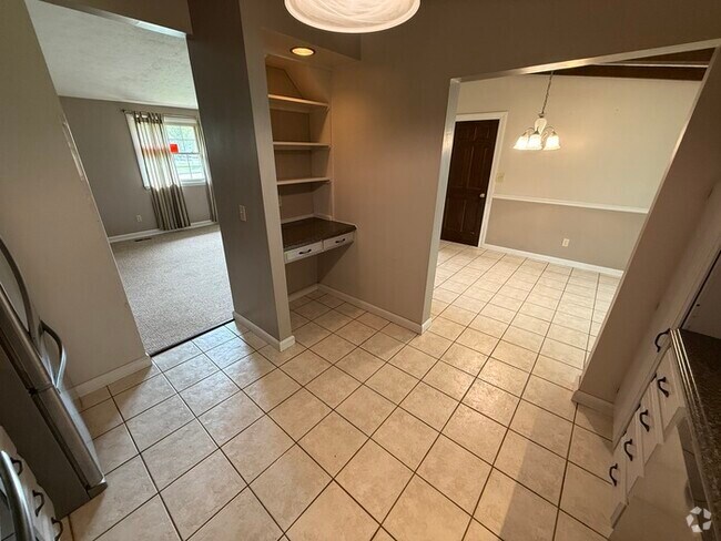 Building Photo - Stunning 3 beds 1.5 baths in Mineral Ridge Rental