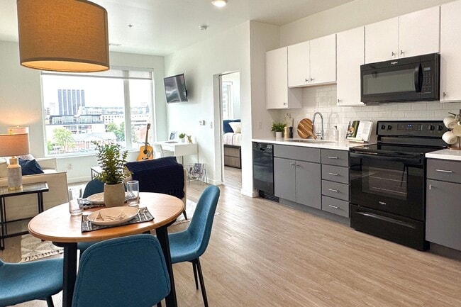 Photo - Harlow on Main