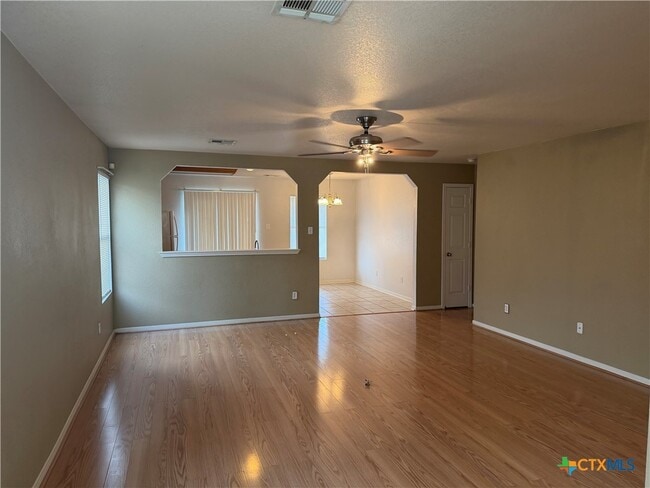 Photo - 2300 Maedell Dr