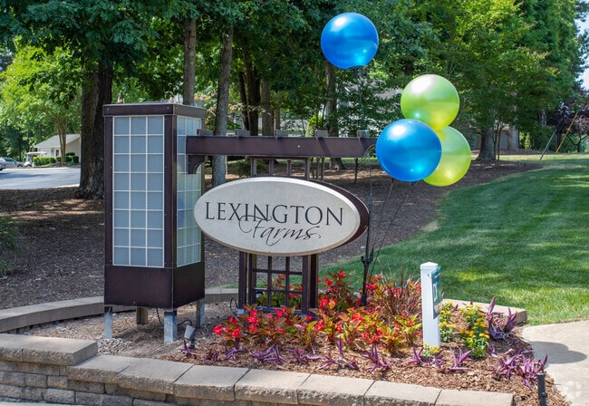Lexington Farms Apartments