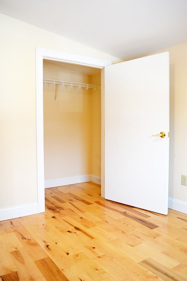 Photo - 152 North St Unit APT F