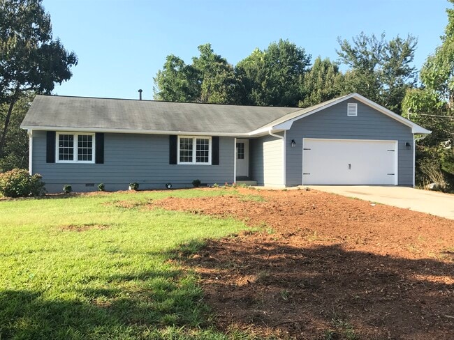 Photo - 180 Nectarine Dr