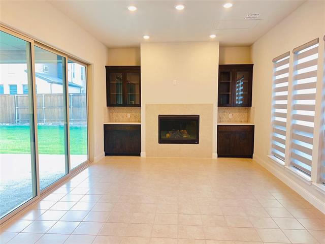 Photo - 6825 Entwistle Rd