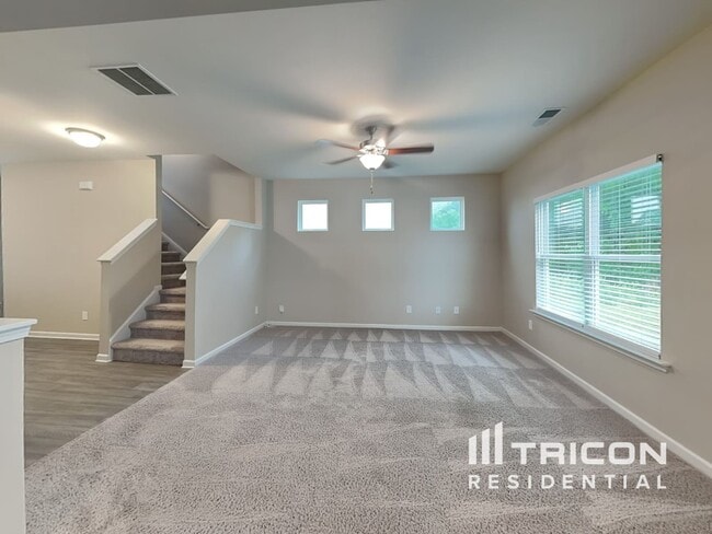 Photo - 194 Malbone St SW