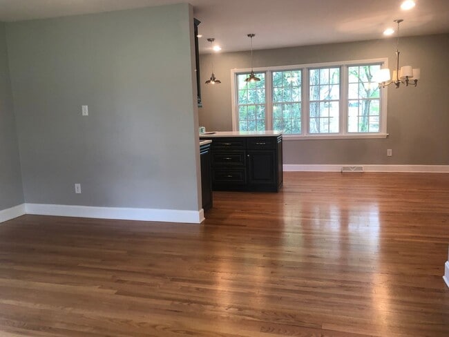 Photo - 1710 Starbrook Dr
