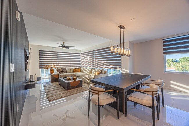 Photo - 117 Lake Ave Unidad 401