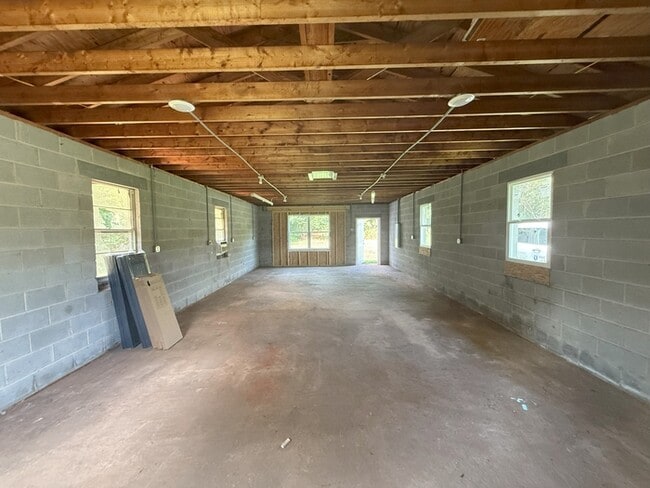 Photo - 12 Hollis St