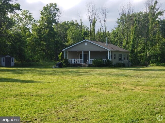 Building Photo - 2714 Windy Bush Rd Rental