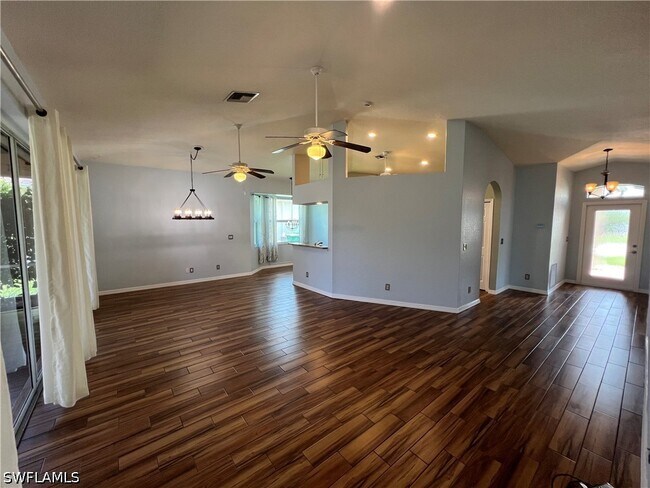 608 Crossfield Cir