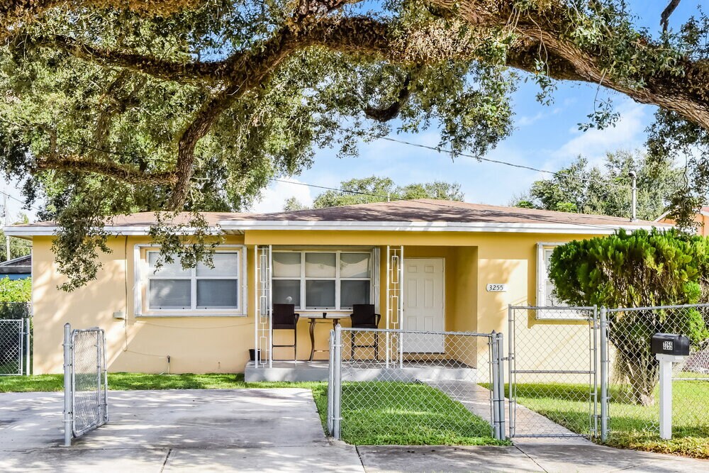 Photo - 3255 NW 50th St