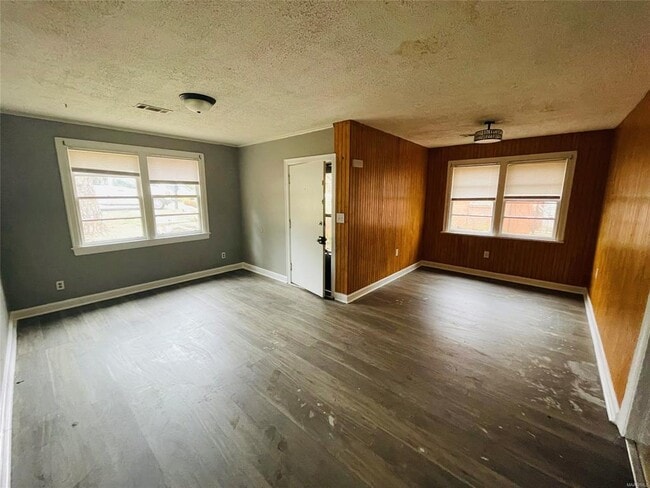 Photo - 2000 Cherry St