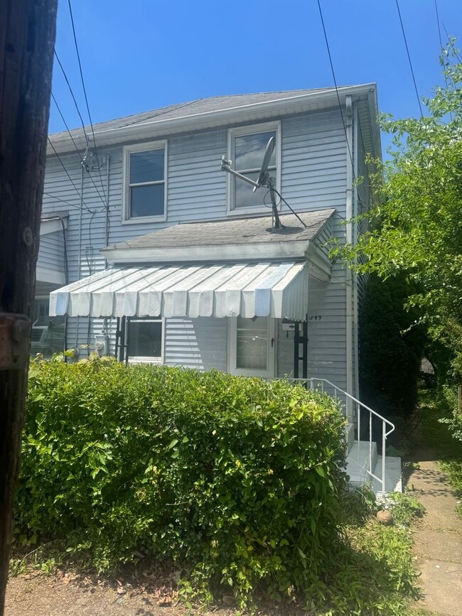 Photo - 2 Bed / 1 Bath Townhouse in Clairton