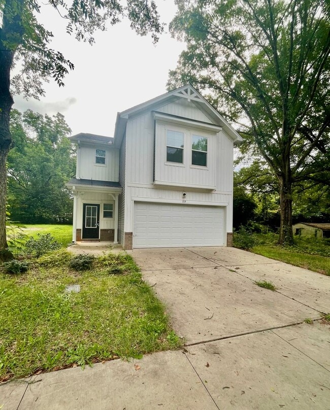 Building Photo - Welcome to this stunning 3-bedroom, 2.5-ba... Rental