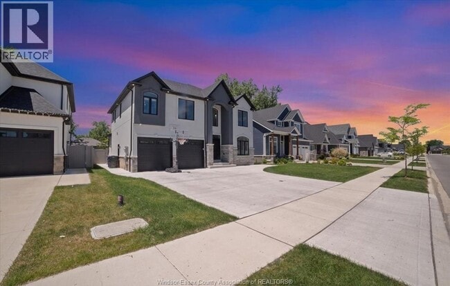 Photo - 356 Benjamin St
