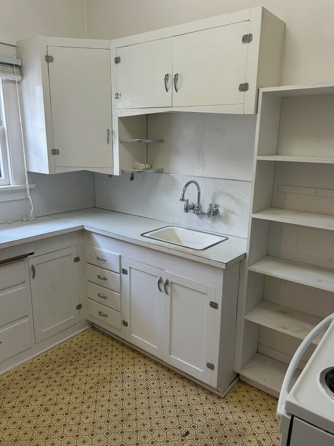 Photo - 7 N Atlantic St