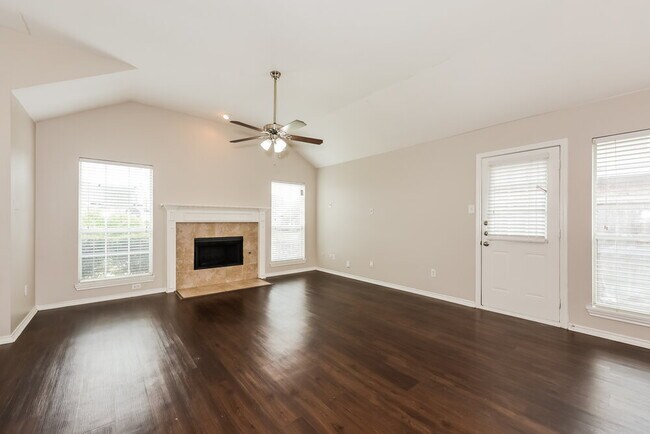 Photo - 2525 Spring Rain Dr