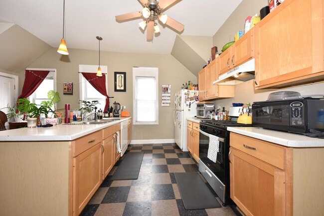 Photo - 1685 N Franklin Pl Unidad Upper
