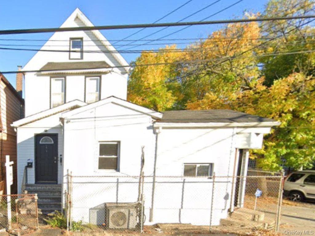 Photo - 144-19-144111 111th Ave