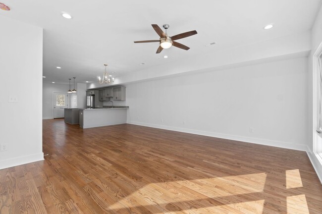 Photo - 527 N 1st St Unidad B