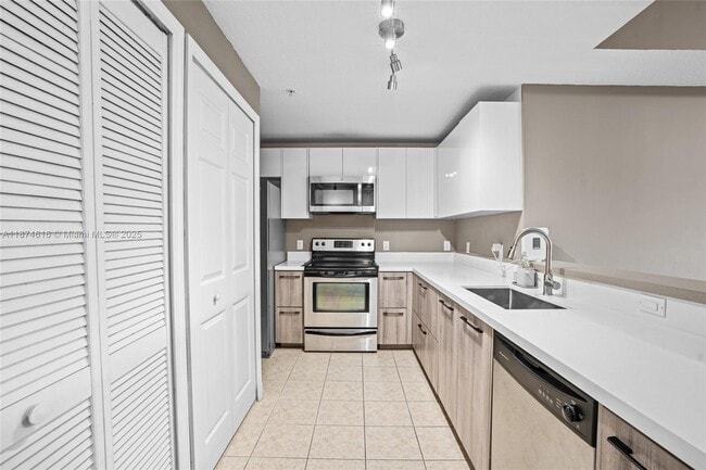 Photo - 5271 SW 8th St Unit 315