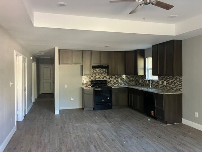 Photo - 7476 Autumn Trail