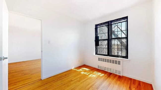 Photo - 2640 Marion Ave