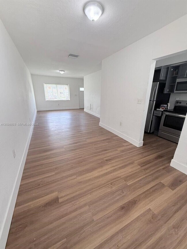 Photo - 209 NW 84th St
