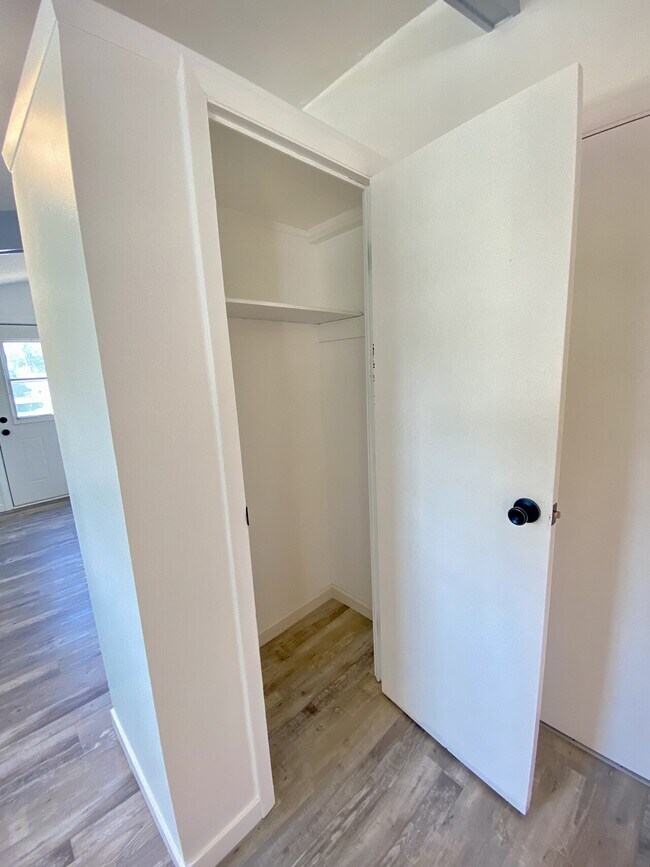 W 52nd Place Condo Condo for Rent in Merrillville, IN