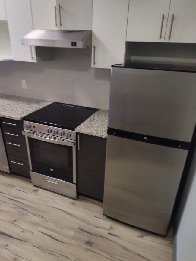 Photo - 77-377 Leland St