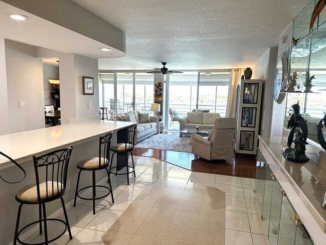 Photo - WATERFRONT 2/2 BAHIA DEL MAR RENTAL SEVEN MONTHS APRIL 21 - Nov. 15, 2026 Unit 577