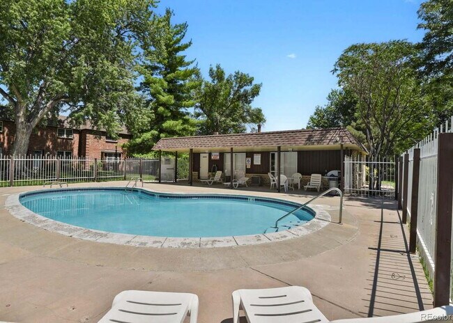 Photo - Great Littleton Location!! (56LO)