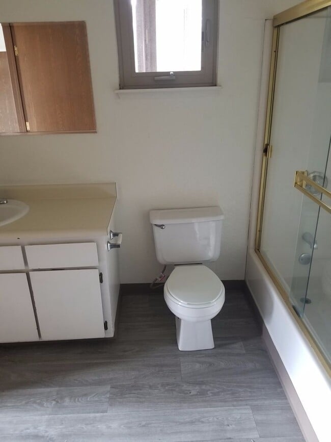 Photo - 315-320 19TH ST Unit 19TH ST 317