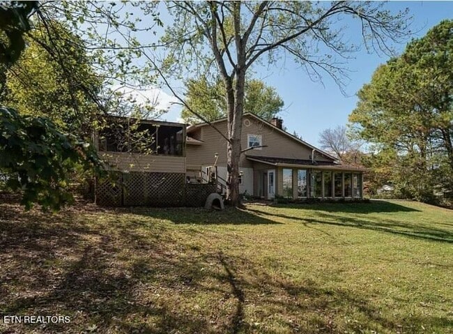 Photo - 128 Farlow Dr