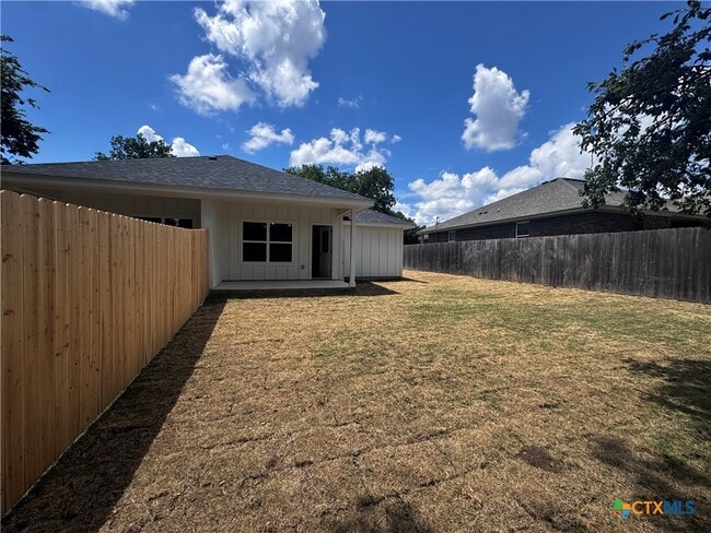 Photo - 209 Elbert Ln