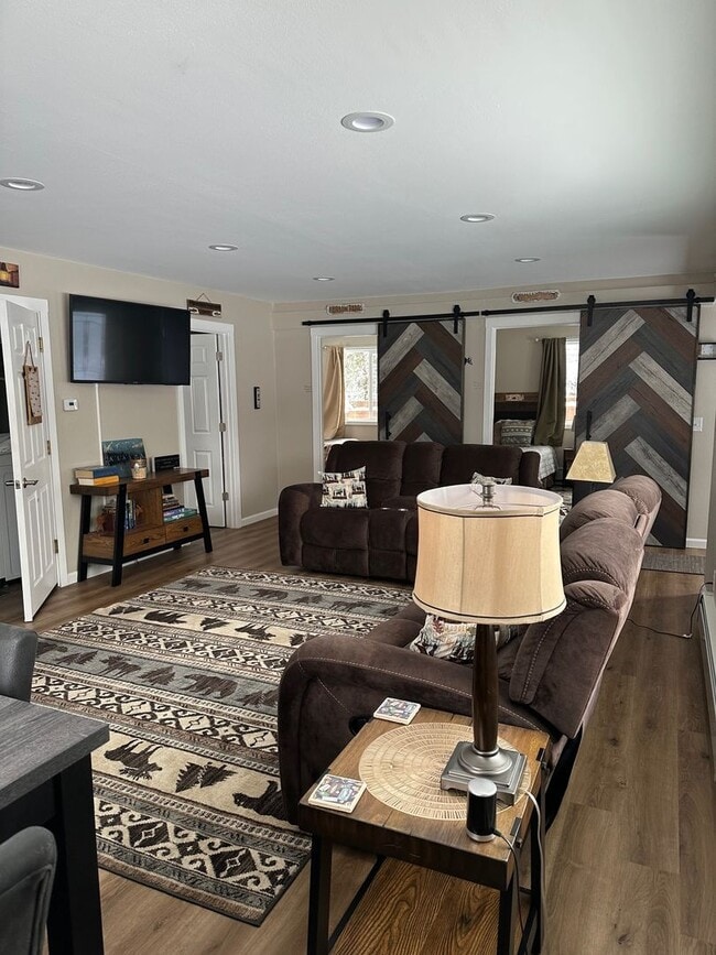Photo - SEASONAL 2BD 1BA