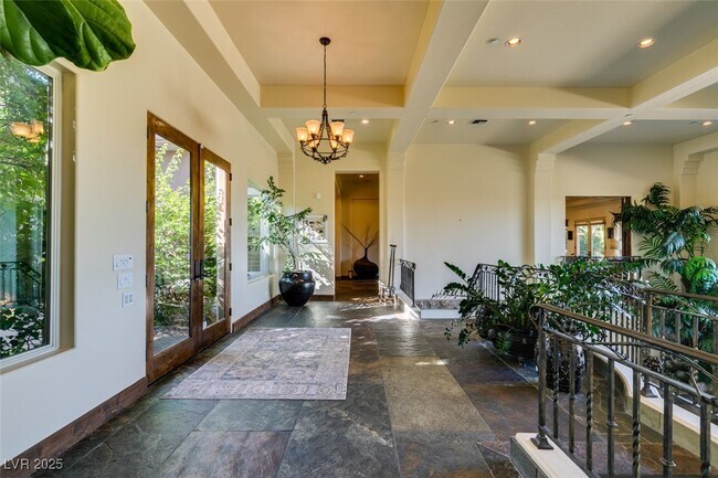 Photo - 549 Regents Gate Dr