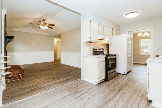 Photo - 212 Woodward Blvd