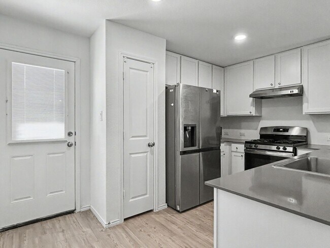 Photo - Charming Single-Story Converse Home