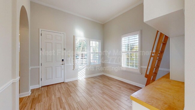 Photo - 628 Town Plaza Ave